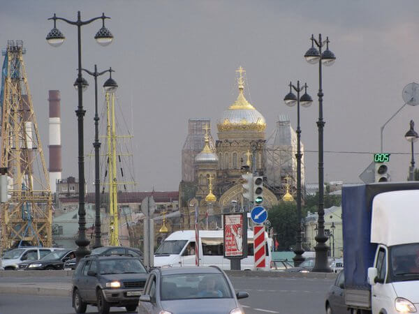 Вширь, ввысь, вглубь: в Петербурге ищут альтернативные пути строительного развития