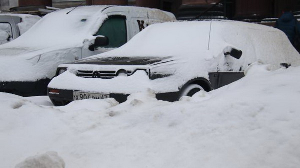 Петербуржцы оставили тысячи жалоб на плохую уборку снега на портале «Наш Петербург»