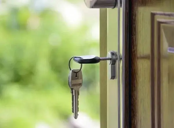 Молодым семьям Адмиралтейского района вручили ключи от квартир