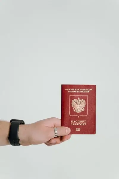 Мариупольцам, получившим гражданство РФ, выдали российские паспорта