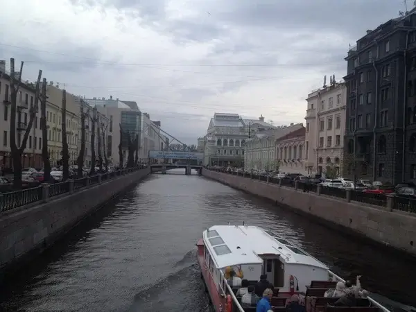 Правительство Санкт-Петербурга отметит лучших работников сферы торговли