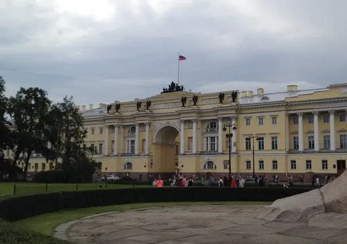 На Галерной улице снесли дом начала XIX века